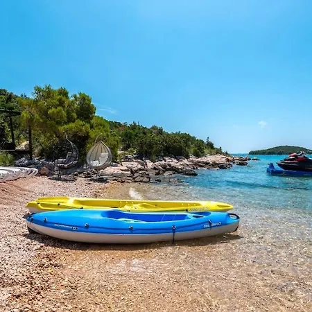 Holiday home Luxury And Cosy Little House Ivinj 1 Tisno