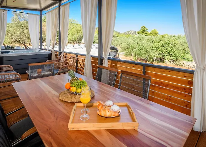 Luxury And Cosy Little House Ivinj 1 בית נופש טיסנו