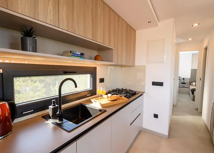 Luxury And Cosy Little House Ivinj 1 בית נופש *