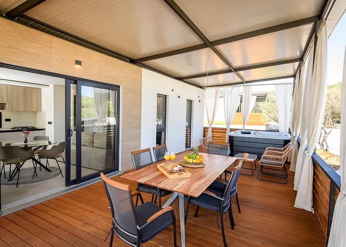 Luxury And Cosy Little House Ivinj 1 * טיסנו